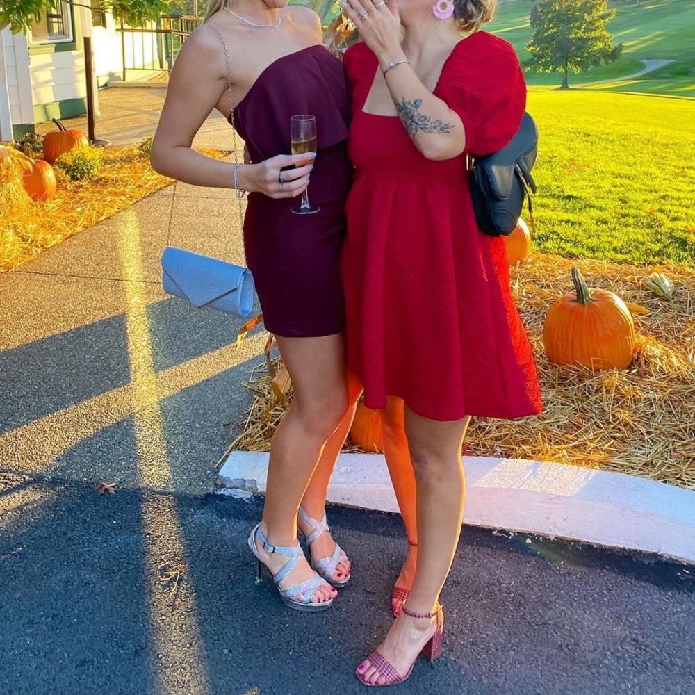 Lulu’s Strapless Dress